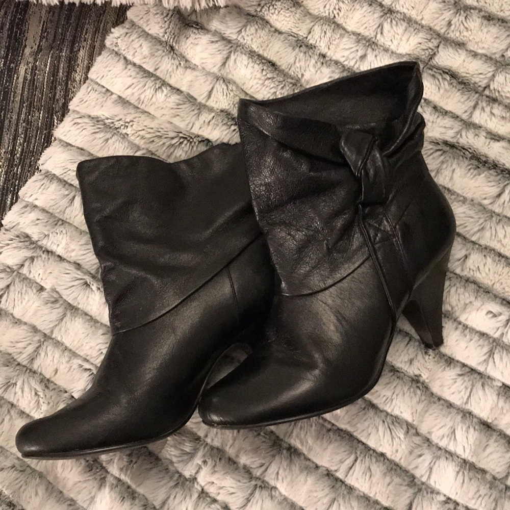 Steve Madden leather booties